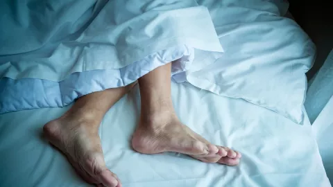 Tidur Tanpa Celana Dalam Bikin Pria Tambah Subur, Bukan Mitos - GenPI.co
