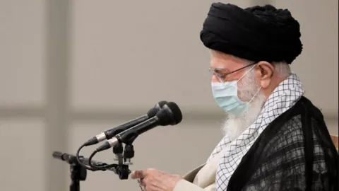 Pemimpin Tertinggi Iran Mendadak baik Hati dan Melakukan - GenPI.co
