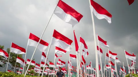 Perintah Bendera Setengah Tiang Berkibar di Palu, Ini Alasannya - GenPI.co