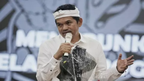 Rapat Pakai Bahasa Sunda, Dedi Mulyadi: Jangan Dipermasalahkan - GenPI.co