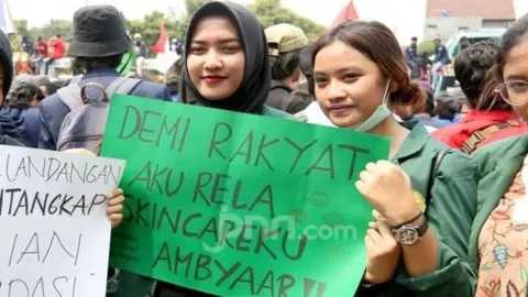 Siapa Senior HMI yang Serukan Demo Jokowi Selama 3 Hari? - GenPI.co