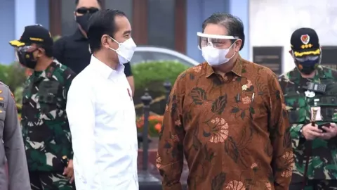 PDIP Mohon Jangan Baper, Jokowi Mulai Mesra dengan Golkar - GenPI.co