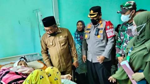 Mahasiswi di Aceh Lumpuh Usai Disuntik Sinovac, Bupati Ungkap Ini - GenPI.co