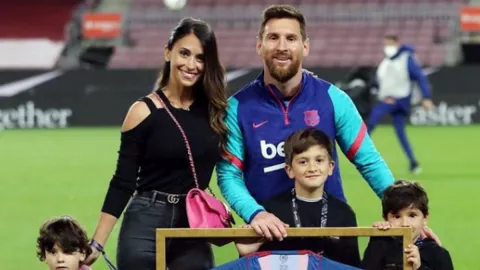 Messi dan Antonella Rocuzzo, Cinta Monyet yang Abadi - GenPI.co