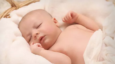 Bunda Wajib Tahu, Ini 4 Cara Mengatasi Biang Keringat pada Bayi - GenPI.co