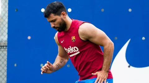 Messi Hengkang dari Barcelona, Aguero Beri Jawaban Menohok - GenPI.co
