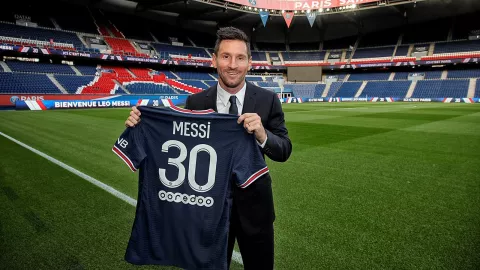 Buka-bukaan, Lionel Messi Mulai Capek Tinggal di Paris - GenPI.co