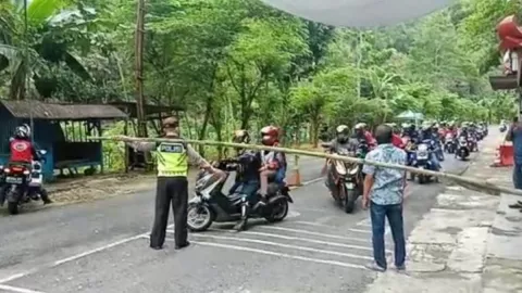 Ribuan Turis Datangi Gunungkidul, Langsung Dihalau Petugas - GenPI.co