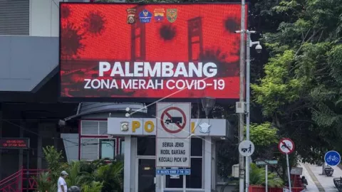 Kasus Covid di Sumsel Turun, Palembang Keluar dari Zona Merah - GenPI.co