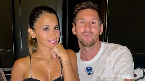 Berdua dengan Wanita Cantik, Messi Langsung Jadi Sorotan - GenPI.co