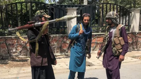 Pejabat Taliban Keluarkan Pernyataan untuk Warga Afghan, Isinya.. - GenPI.co