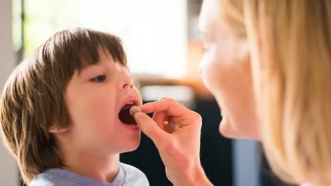 5 Obat Apotek Untuk Tuntaskan Diare Pada Anak, Murah Meriah! - GenPI.co
