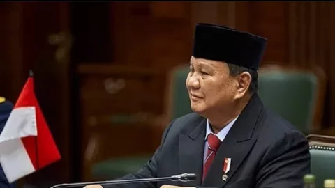Dulu Gebrak Podium, Kini Prabowo Puji Jokowi Setinggi Langit - GenPI.co