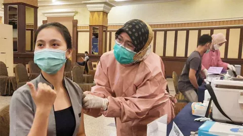Indonesia Masih Punya Stok Vaksin 140 Juta Dosis - GenPI.co