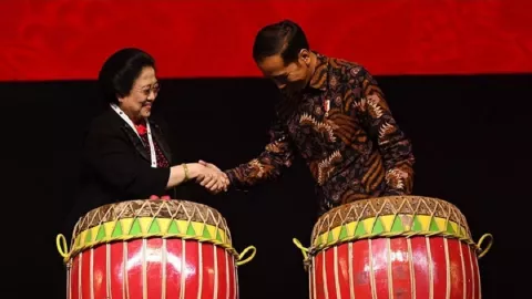 Megawati Soekarnoputri Jewer Presiden Jokowi, Tajam dan Menohok - GenPI.co