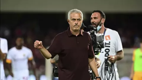 Salernitana vs AS Roma 0-4: Mourinho Langsung Beri Rekor Hebat - GenPI.co