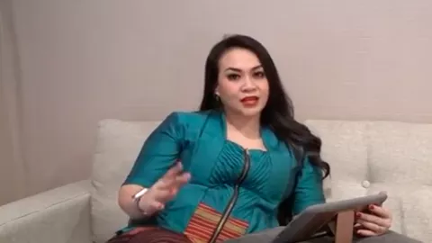 Zoya Amirin Bikin Hubungan Ranjang Kian Dahsyat, Bisa Puas Bareng - GenPI.co