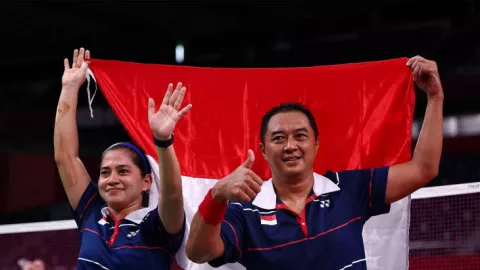 Bravo! Atlet Bulutangkis Paralimpiade Sabet 2 Emas, Usai 41 Tahun - GenPI.co