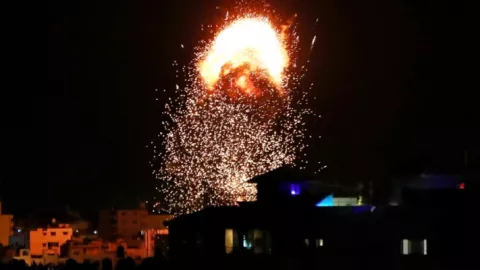 Formasi Tempur Jet Israel Tebar Ketakutan, Gaza Diserang Rudal  - GenPI.co