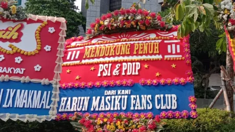Karangan Bunga Bikin Heboh, Sindiran Keras untuk PDIP - GenPI.co