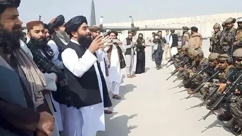 Jagoan-jagoan Taliban Kendalikan Kabinet Baru Afghanistan - GenPI.co