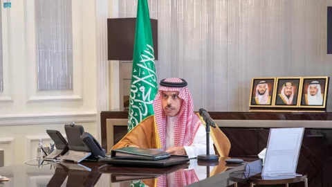 Keras! Pangeran Saudi Pasang Badan untuk Rakyat Afghanistan - GenPI.co