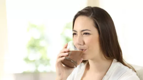 Susu Cokelat Punya Manfaat Dahsyat Untuk Orang Dewasa, Nagih! - GenPI.co