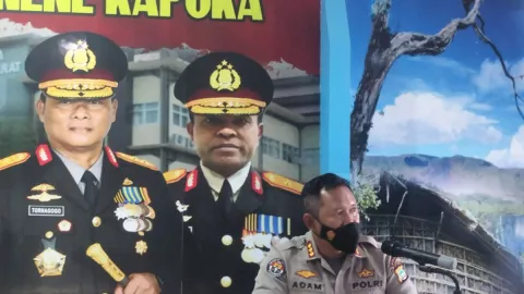 Personel TNI-Polri Dikerahkan, Kata Adam Bukan Operasi Militer - GenPI.co