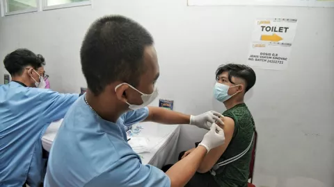 Stok Vaksin Booster di Kepri Dipastikan Cukup dan Memadai - GenPI.co