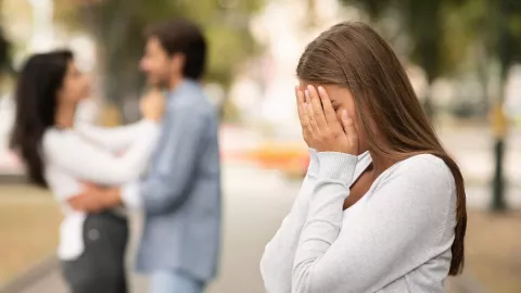 Depresi Karena Suami Sering Selingkuh, Tolong Baca 4 Tips ini - GenPI.co