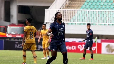 Skenario Pelatih Arema FC Top, Bermain All Out Demi Meraih 3 Poin - GenPI.co
