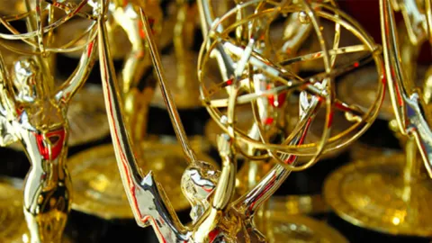 Daftar Lengkap Pemenang Emmy Awards 2021, The Crown Borong Piala! - GenPI.co