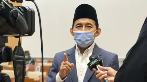 Politikus PKS Desak Presiden Jokowi Peringatkan Luhut - GenPI.co