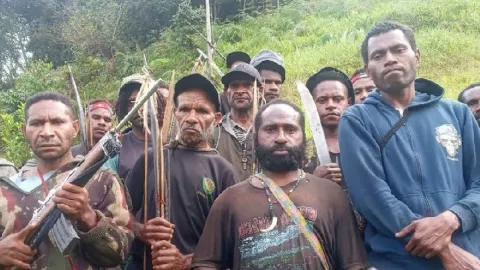 Beredar Kabar, Nakes di Papua Diculik Gerombolan Senjata - GenPI.co