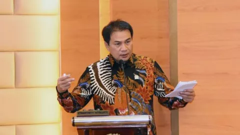 Sosok Pengganti Azis Saymsuddin di DPR, Pernah Jadi Anak Buah LBP - GenPI.co