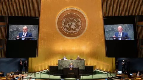 PM Israel Naftali Bennett Bicara di PBB, Iran Habis Diserang - GenPI.co
