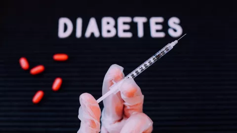 Penderita Diabetes Melitus Tipe 1 Wajib Suntik Insulin - GenPI.co