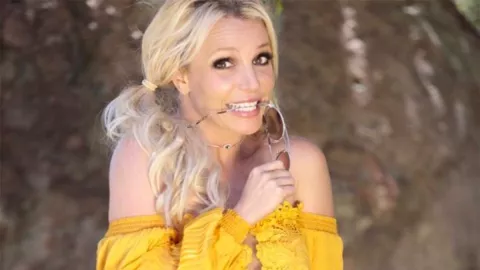 Mendadak, Britney Spears Beri Pengumuman Mengejutkan! - GenPI.co