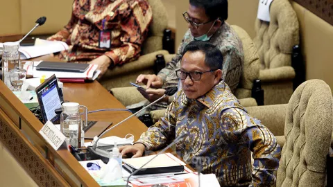 Tito Karnavian Tegas di Depan Anggota DPR: Ini Negara Demokrasi - GenPI.co