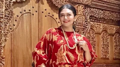Cantiknya Bella Saphira Pakai Busana Batik, Intip Deretan Fotonya - GenPI.co