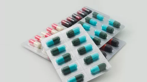 3 Obat Panas Dalam Terbaik yang Bisa Dibeli di Apotek - GenPI.co