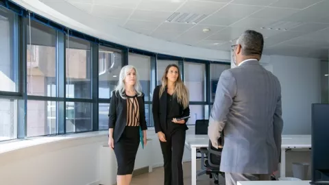3 Cara Melatih Datang Kantor Tepat Waktu, Cocok untuk si Ngaret! - GenPI.co