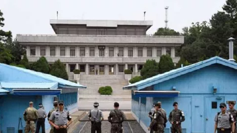 Pejabat Korea Utara dan Selatan Mendadak Saling Telepon, Ada Apa? - GenPI.co