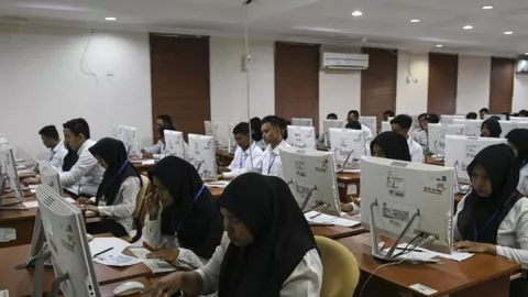 Kepala BKN Sebut Seleksi PPPK 2022 Alami Hambatan, Honorer Harus Sabar - GenPI.co