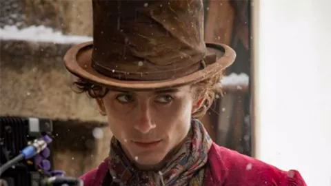 Perankan Willy Wonka, Timothee Chalamet Tampil Nyentrik! - GenPI.co