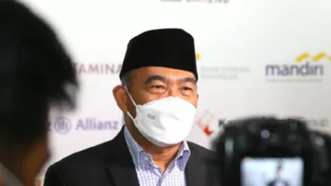 Ribuan Calon Haji Indonesia Bermasalah, Begini Respons Muhadjir - GenPI.co
