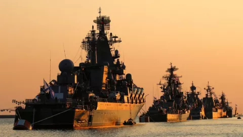 Rusia dan China Patroli di Pasifik, 10 Kapal Perang Bergerak - GenPI.co
