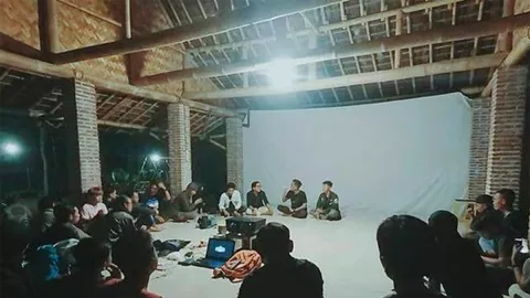 Njagong Film - Komunitas yang Suka Nobar Di Lumajang - GenPI.co