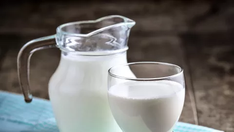 Kamu Dapat 3 Manfaat Ini Kalau Rutin Minum Susu Rendah Lemak - GenPI.co