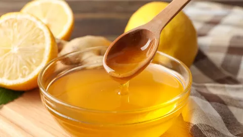 Minum Perasan Lemon Campur Madu Khasiatnya Top, Wanita Ketagihan - GenPI.co